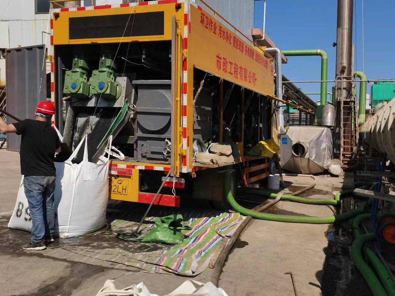 河口淤泥压干处理